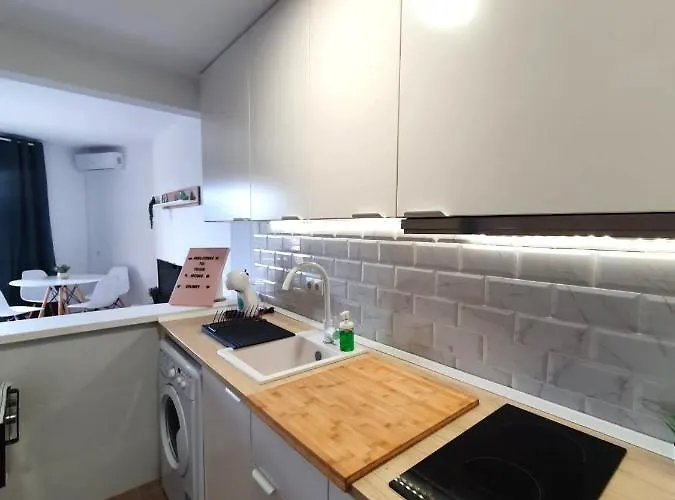 Tropical Con Piscina Cerca De La Playa