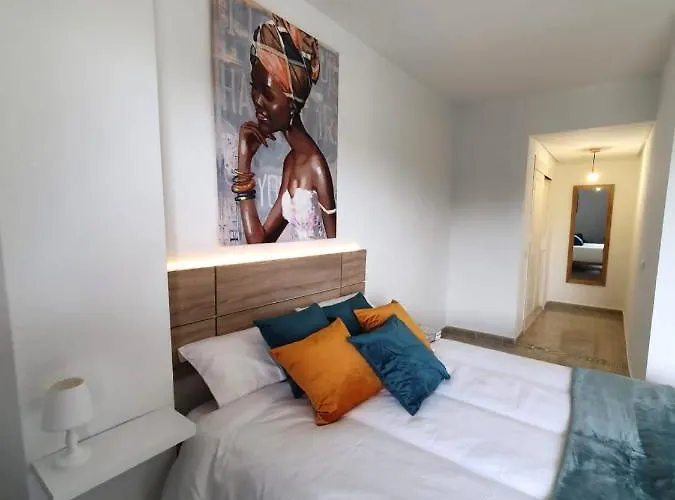 Tropical Y , Contemporáneo Cerca De La Playa!