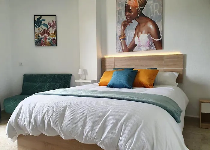 Tropical Y , Contemporáneo Cerca De La Playa!