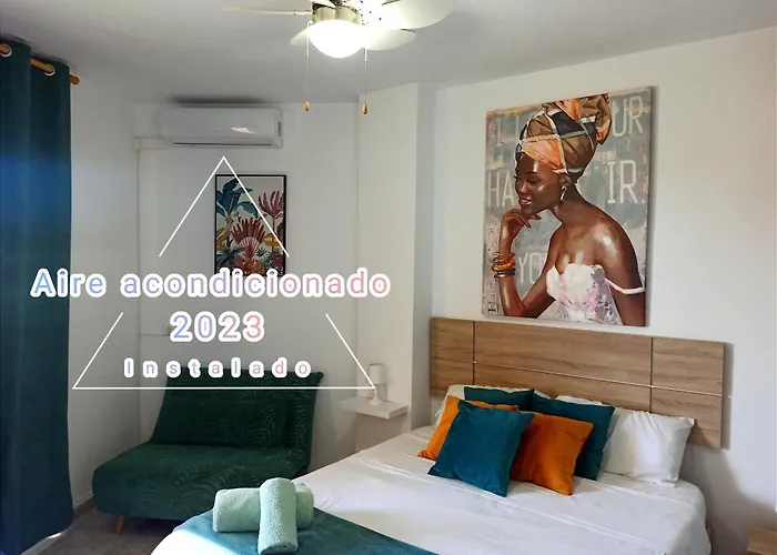 Tropical Y , Contemporáneo Cerca De La Playa!