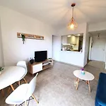 Tropical Con Piscina Cerca De La Playa